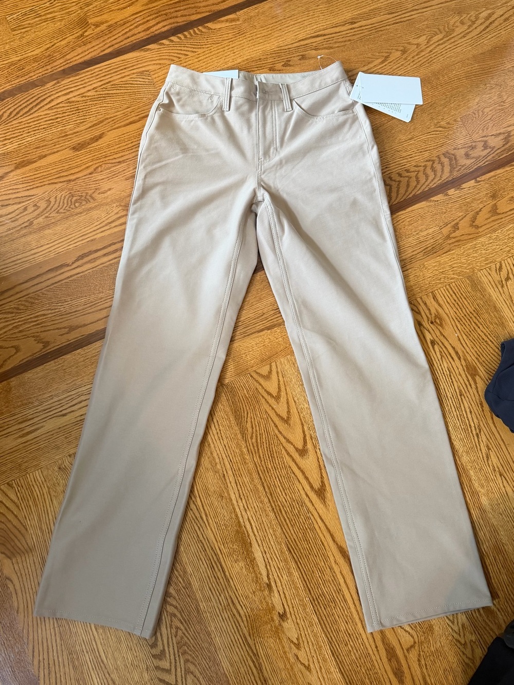Lululemon EasyFive Relaxed Straight Pant (Regular Length)
